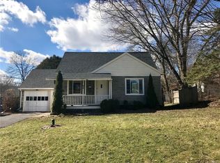 106 Hollowcrest Rd, Syracuse, NY 13219