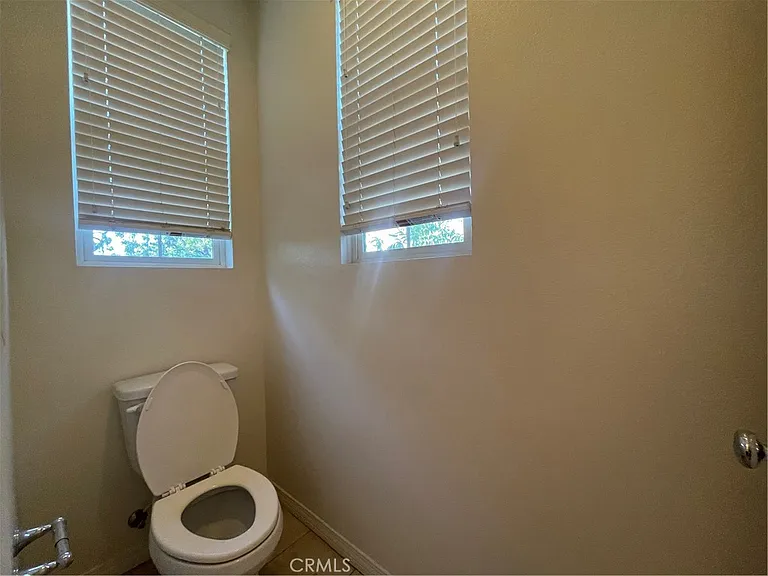 808 S Gladys Ave — Photo 14