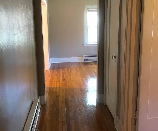 2nd image of 6300 N Rosebury Ave #2N