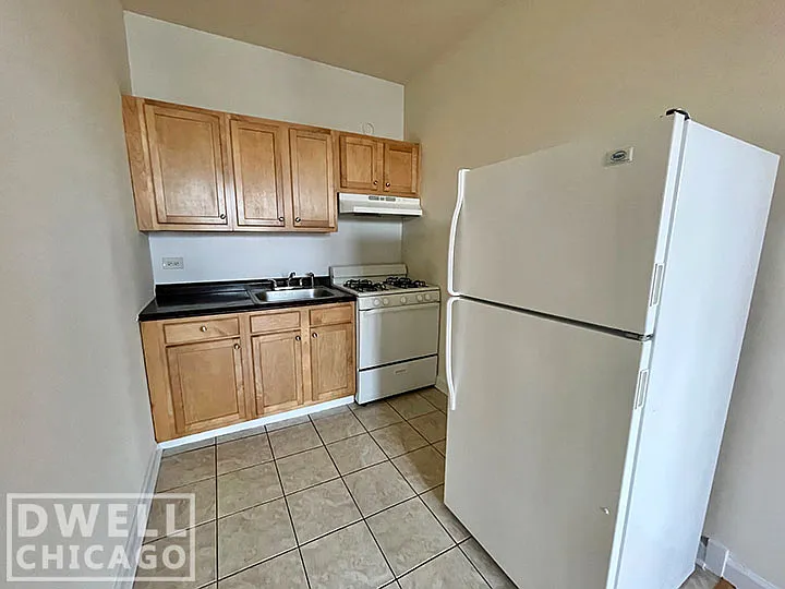 2704 N Sawyer Ave #315 — Photo 5
