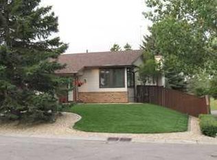 3 N Hawkcliff Way NW, Calgary, AB T3G2R8