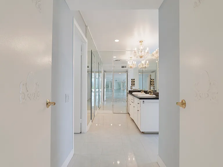 5301 Balboa Blvd #Q302 — Photo 25