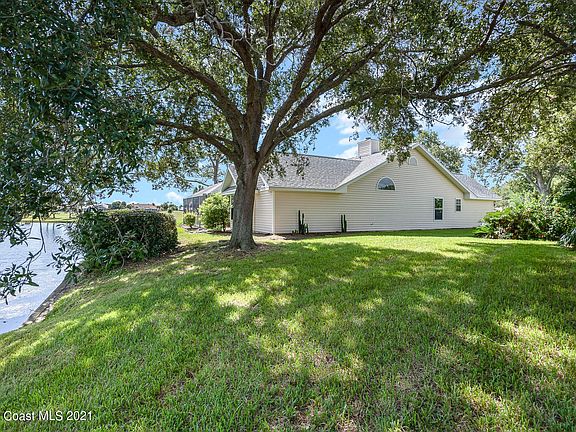 3rd image of 551 Dawson Dr