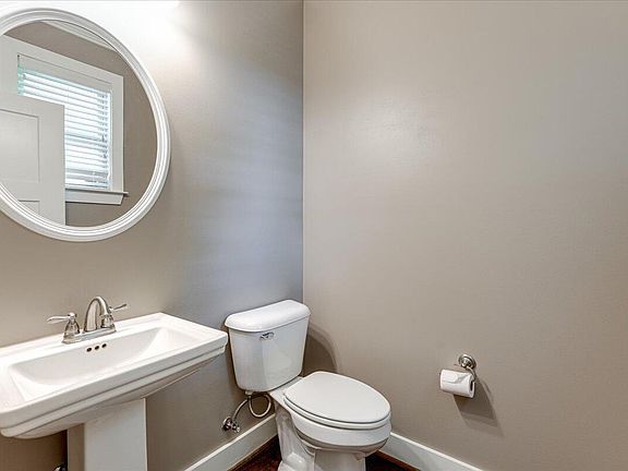 4th image of 1172 Kinsey Dr #7