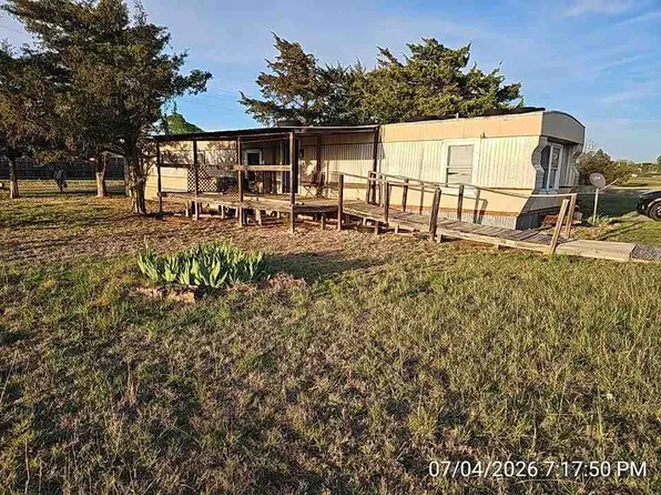 201 5th St, Elgin, OK 73538