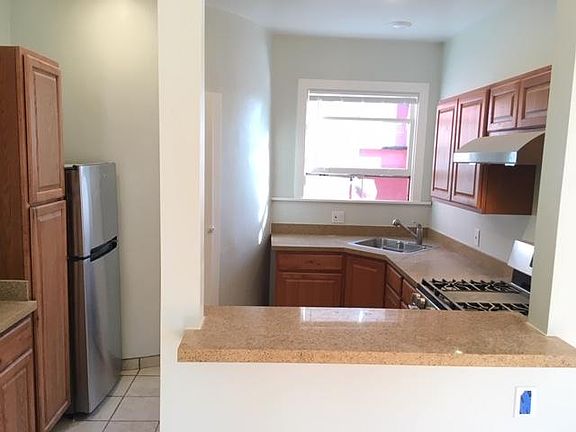 5th image of 409 E 21st St #9