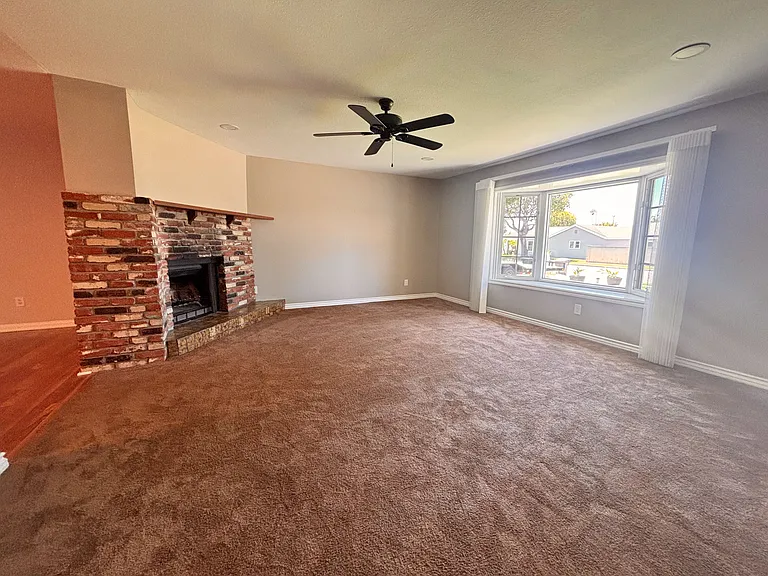 16542 Fountain Ln — Photo 9