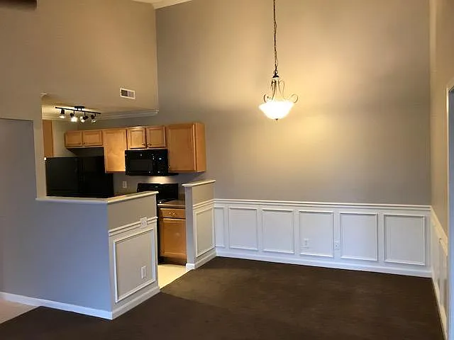 7314 Chatham Ct — Photo 3