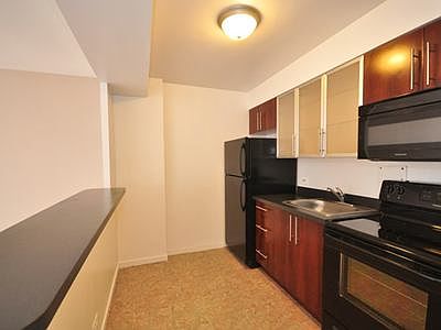 5th image of 3130 N Lake Shore Dr APT 1109