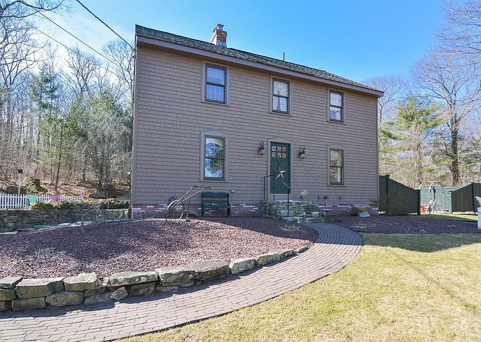 187 Blackstone St, Mendon, MA 01756 Zillow