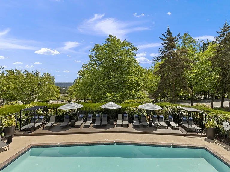 Skyline Redmond — Photo 13