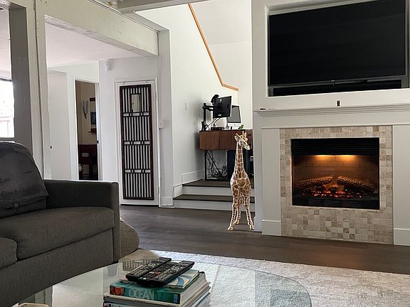 3rd image of 1092 Stone Brook Ln