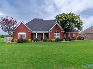 1911 Weatherly Cir, Decatur, AL 35603