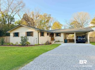 8725 Morphy Ave, Fairhope, AL 36532