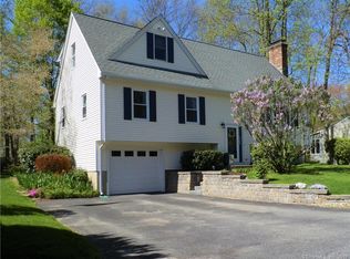 8 Cotswold Dr, Ashford, CT 06278