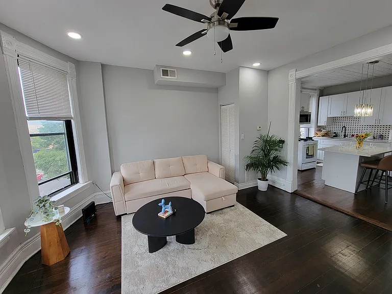 1157 W 19th St #3 — Photo 5