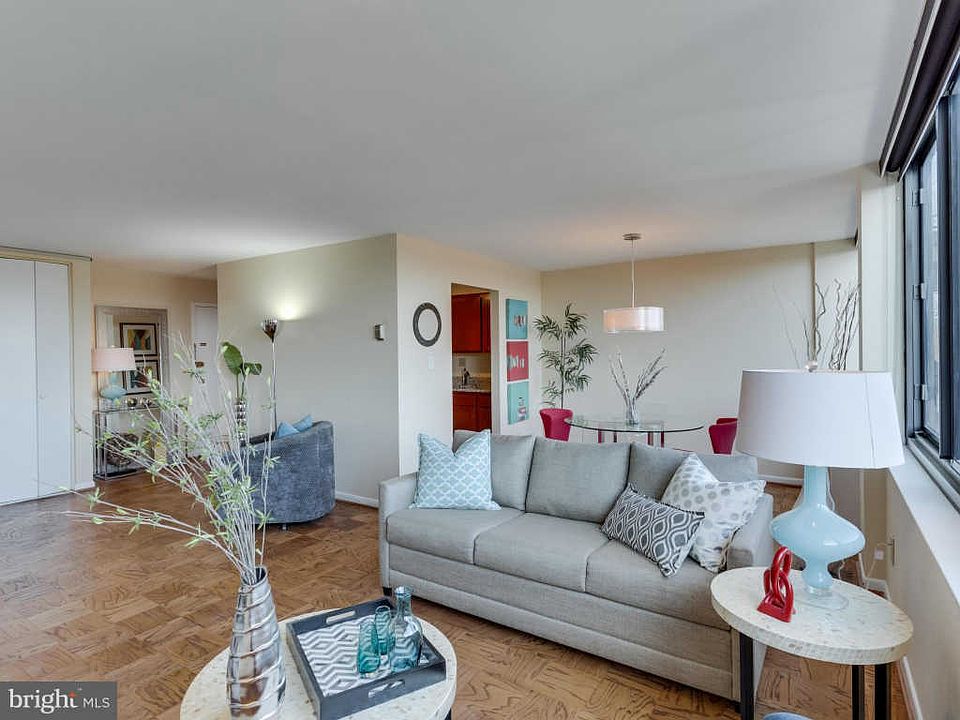 1st image of 600 Roosevelt Blvd APT 504