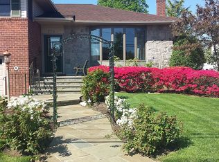 2760 Shore Dr, Merrick, NY 11566