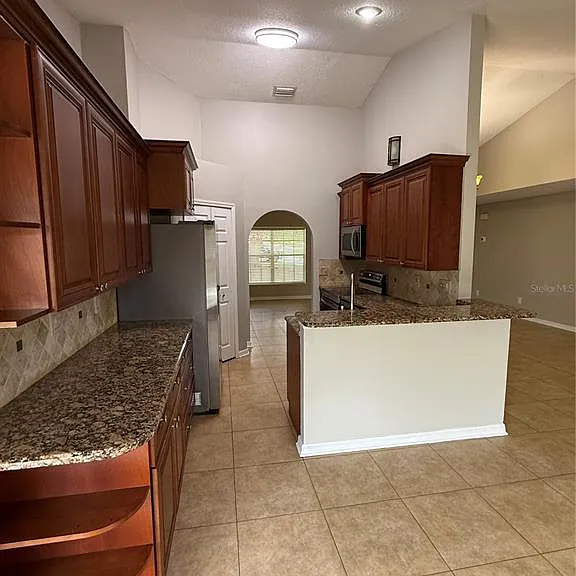 17802 Jefferson St — Photo 10