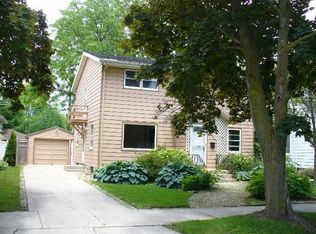 516 Blackstock Ave, Sheboygan, WI 53083