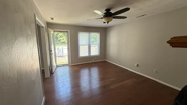 535 Mulligan Dr — Photo 6