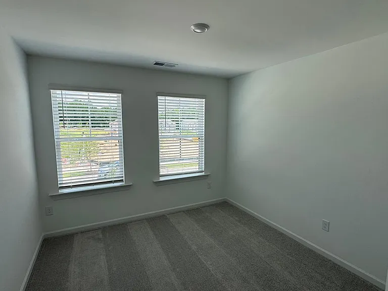 8815 Malmesbury Ln — Photo 22