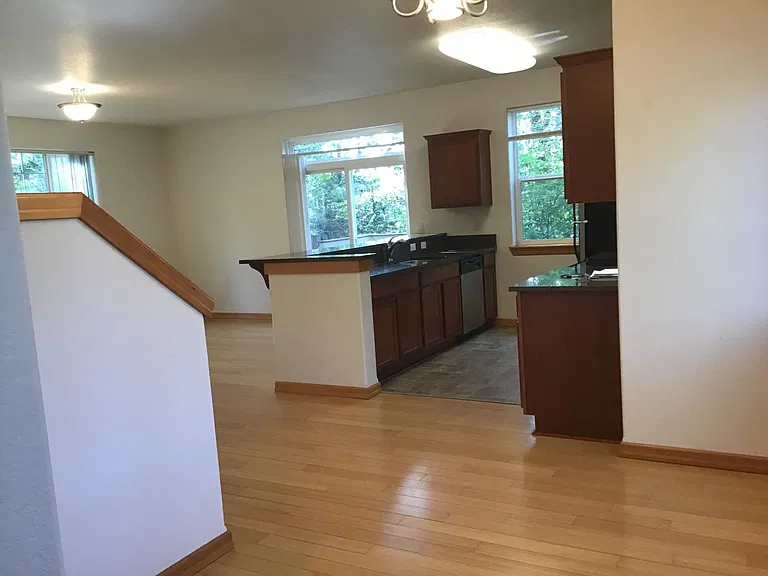 5110 SW 49th Dr #A — Photo 6