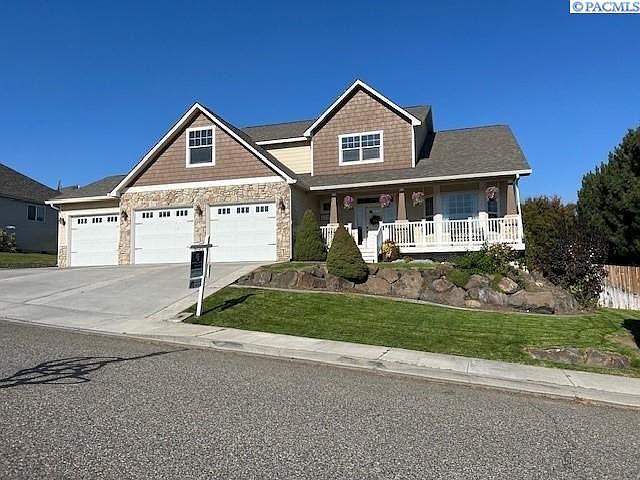 1st image of 3707 Desert Plateau Dr