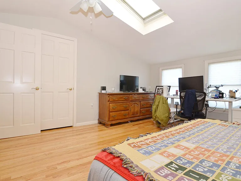18 Ware St — Photo 10