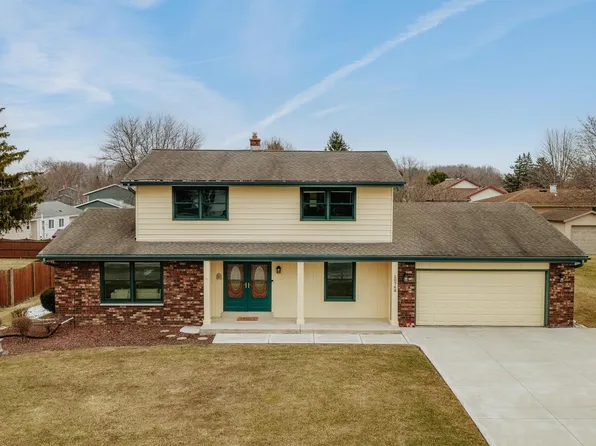 W158N10768 Catskill LANE, Germantown, WI 53022