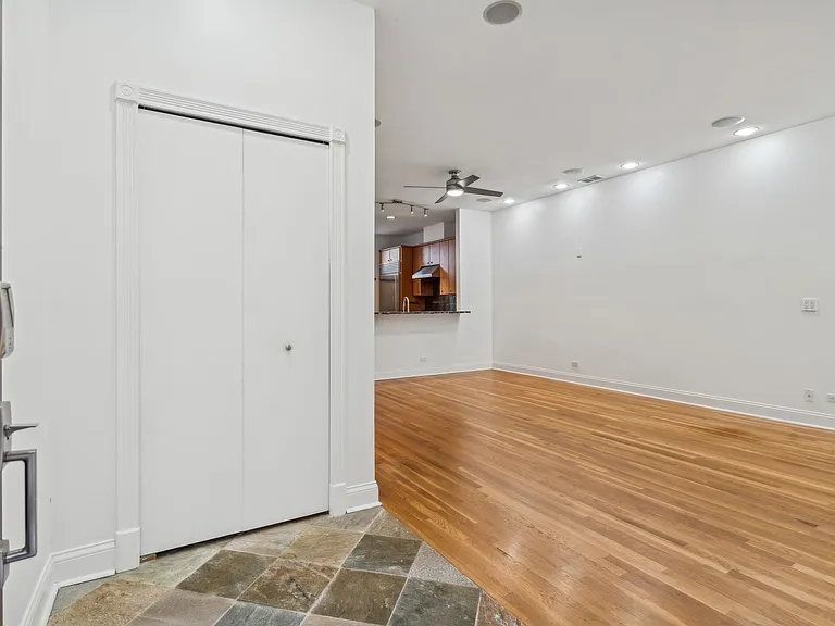 2910 N Commonwealth Ave #3 — Photo 4