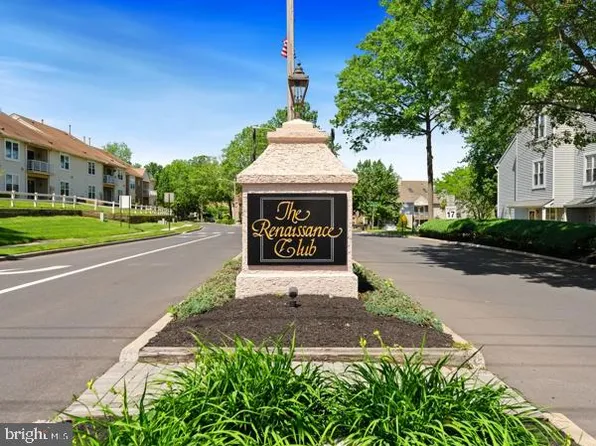 902 Scotswood Ct, Mount Laurel, NJ 08054