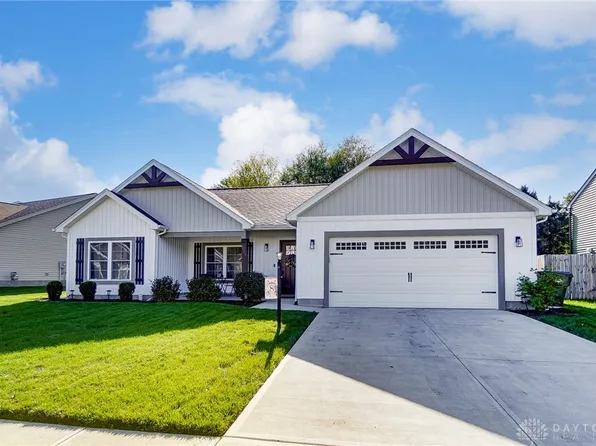 511 Colony Trl, New Carlisle, OH 45344