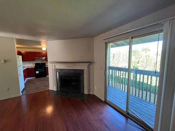 3rd image of 13303 98th Avenue Ct E APT C