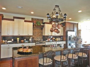 300 Dewey Ave, Poteau, OK 74953
