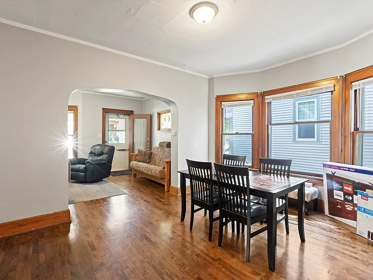 2745 N Frederick Ave — Photo 3
