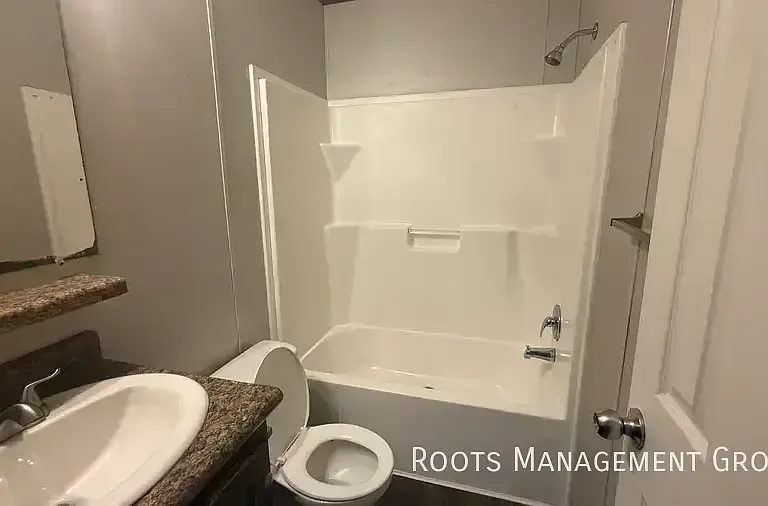 2088 E Empire Ave #208 — Photo 16