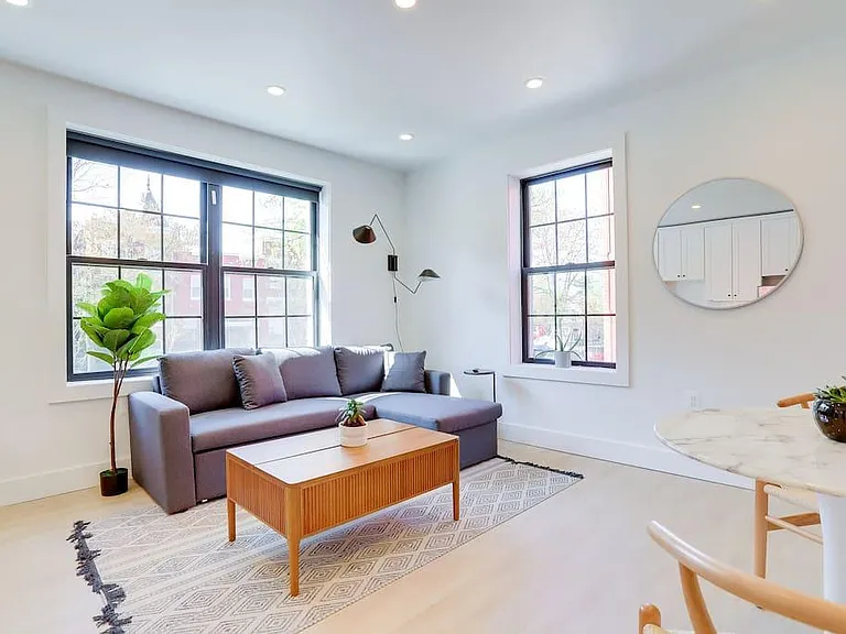 712 G St SE #101 — Photo 13