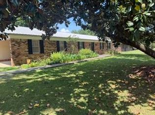 1985 Tuscola Dr, Grenada, MS 38901
