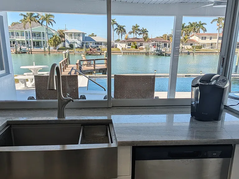 820 Capri Blvd — Photo 6