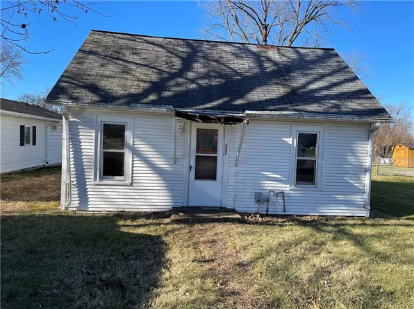 137 S Elwood St, Forsyth, IL 62535