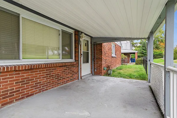 2 bed, 1100 sqft, $1,200 — Photo 4