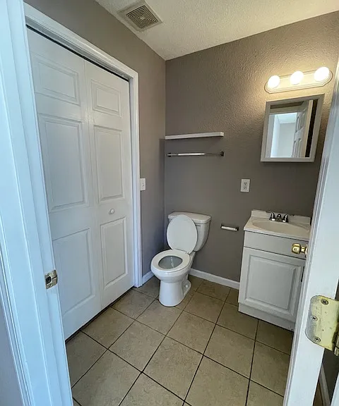 5030 Woodend Ave — Photo 12