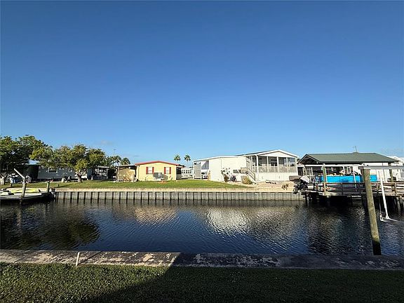 2nd image of 116 W Saint Johns Way