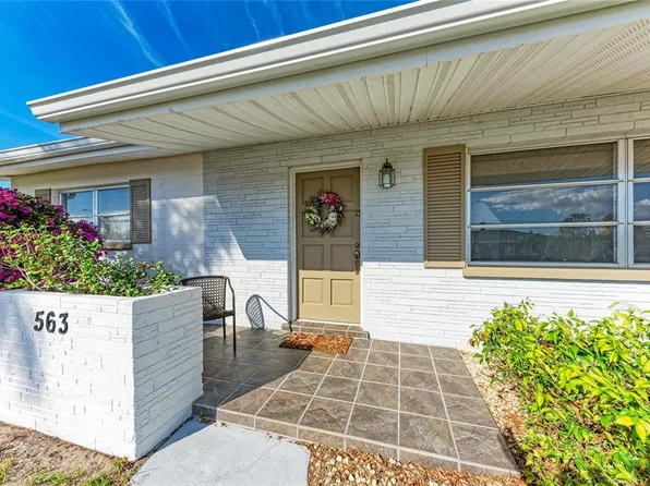 563 Oxford Dr, Venice, FL 34293