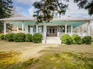 100 Bearwallow Rd, Marion, NC 28752