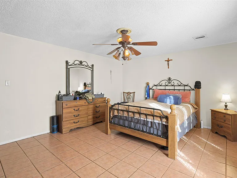 4123 Yupon Ridge Dr — Photo 8