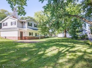 5817 Wonder Woods Dr, Wonder Lake, IL 60097