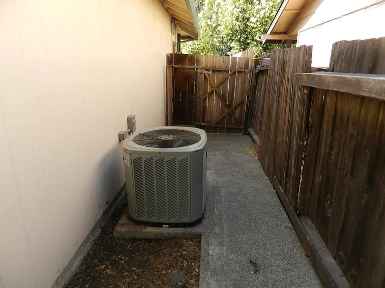 541 Pacific Ave — Photo 19