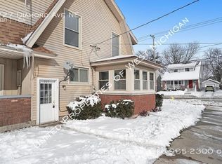 227 Diamond Ave NE, Grand Rapids, MI 49503